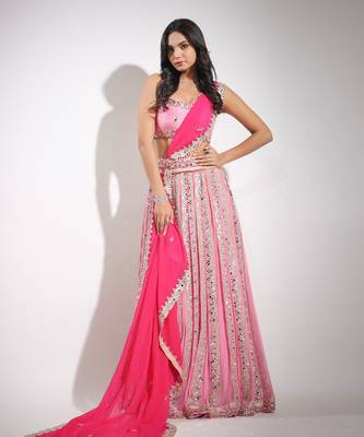 Haseena Noor Darpan Lehenga Set In Candy Pink 7