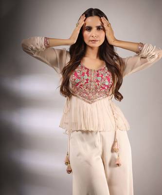 Haseena Folk Co-Ord Set In Fawn 4