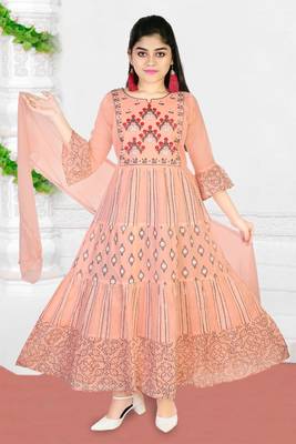 Aura Girls Ethnic Print and Embroidery Peach Casual Wear Cotton Mulmul Gown With Chiffon Dupatta  1