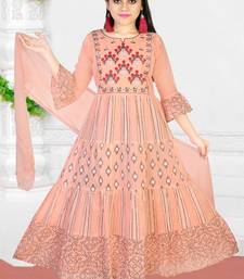 Aura Girls Ethnic Print and Embroidery Peach Casual Wear Cotton Mulmul Gown With Chiffon Dupatta 