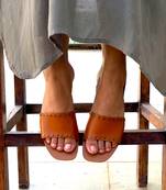 Sole Stories_Rivet Sliders In Tan