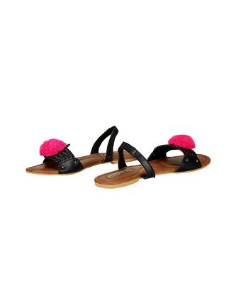 Sole Stories_Kohl Sliders In Black 4