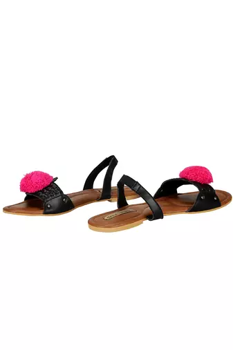 Sole Stories_Kohl Sliders In Black