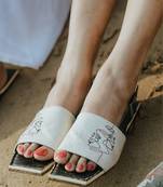 Yang Backstraps In Natural