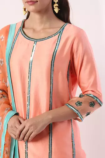 Coral Kurta Set With Organza Dupatta (Set Of 3)