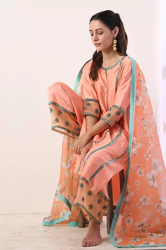 Coral Kurta Set With Organza Dupatta (Set Of 3)