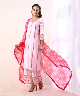 Baby Pink Kurta Set With Organza Dupatta (Set Of 3) 1
