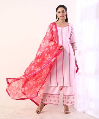 Baby Pink Kurta Set With Organza Dupatta (Set Of 3) 4