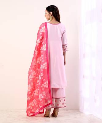 Baby Pink Kurta Set With Organza Dupatta (Set Of 3) 5
