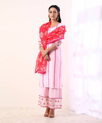 Baby Pink Kurta Set With Organza Dupatta (Set Of 3) 7