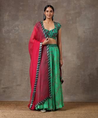 Green Embroidered Lehenga Set (Set Of 3) 1