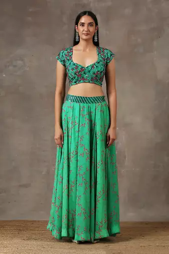 Green Embroidered Lehenga Set (Set Of 3)