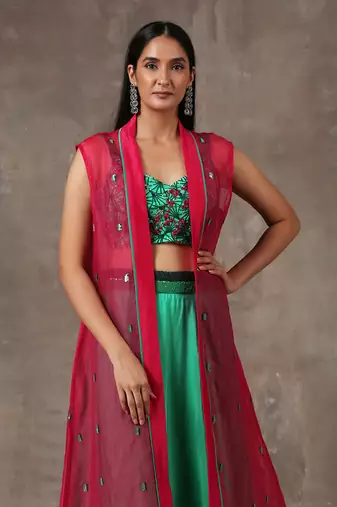 Solid Green Lehenga With Cape (Set Of 3)