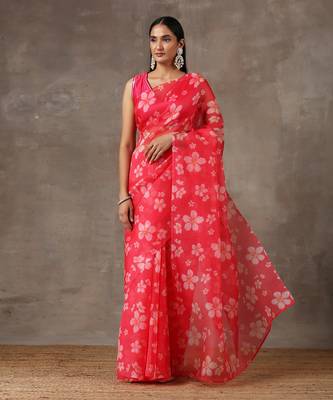 Printed Fuchsia Saree With Monotone Blouse (Set Of 2) 1