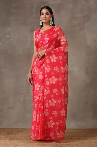 Printed Fuchsia Saree With Monotone Blouse (Set Of 2)