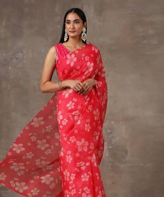 Printed Fuchsia Saree With Monotone Blouse (Set Of 2) 5
