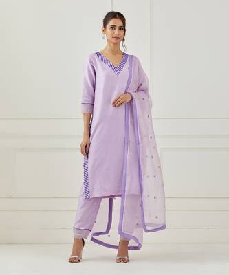 Lavender Embroidered Kurta Set 7