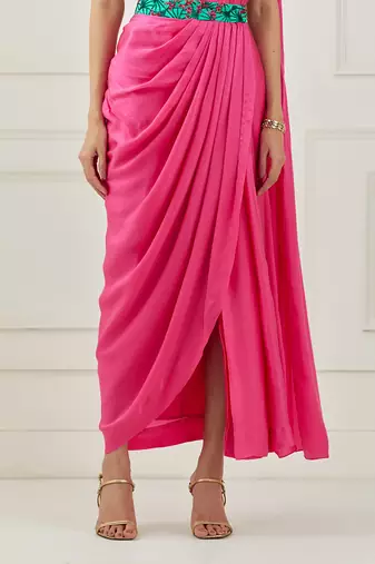 Fuchsia Draped Saree (Sleeves Blouse)