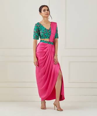 Fuchsia Draped Saree (Sleeves Blouse) 3