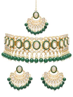 Gold Plated Traditional Kundan & Pearl Choker Necklace Chandbali Earring & Maang Tikka Ethnic Jewellery Set 1