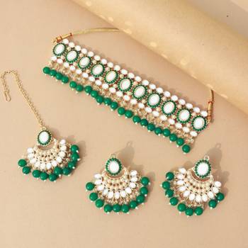 Gold Plated Traditional Kundan & Pearl Choker Necklace Chandbali Earring & Maang Tikka Ethnic Jewellery Set 2