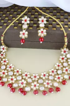 Gold Plated Traditional Kundan & Pearls Choker Necklace & Earring Ethnic Jewellery Set for Women & Girls