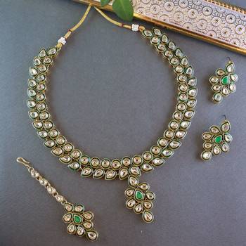 Gold Plated Traditional Necklace Jewellery Set with Earrings & Maang Tikka for Women  2