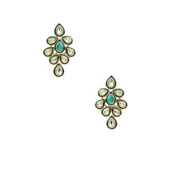 Gold Plated Traditional Necklace Jewellery Set with Earrings & Maang Tikka for Women  4