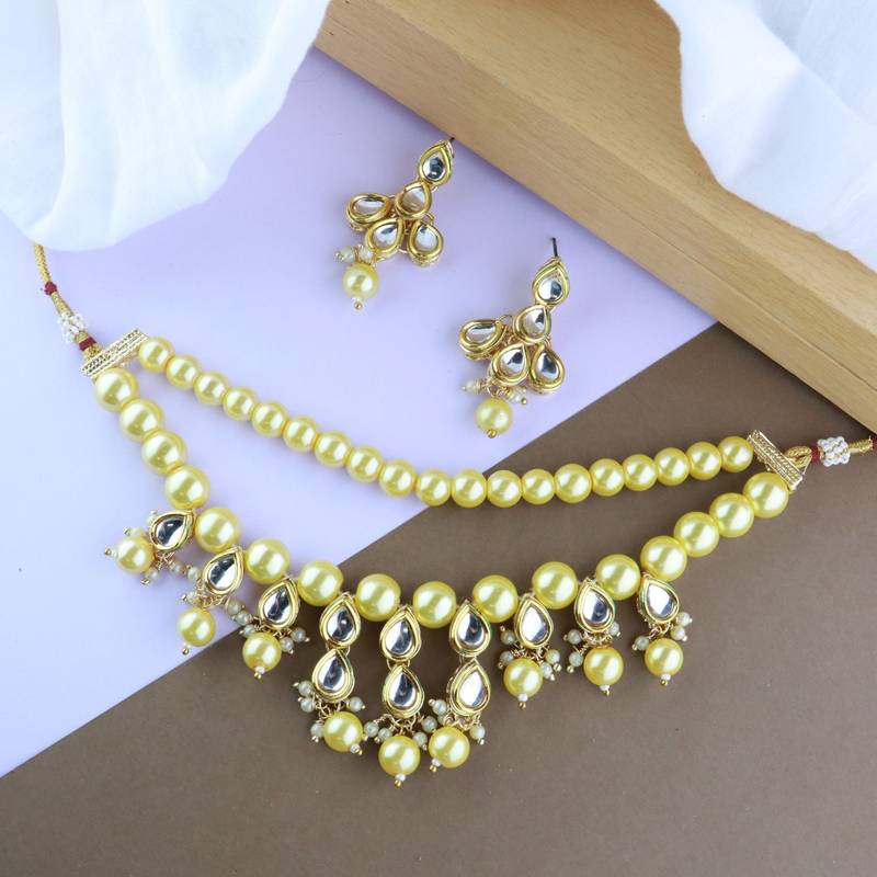 Gold Plated Traditional Kundan & Pearls Choker Necklace Jewellery Set with Earrings for Women and Girls IJ361FL