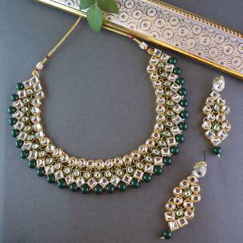 Gold Plated Traditional Kundan & Pearls Choker Necklace Jewellery Set with Earrings for Women and girls 2