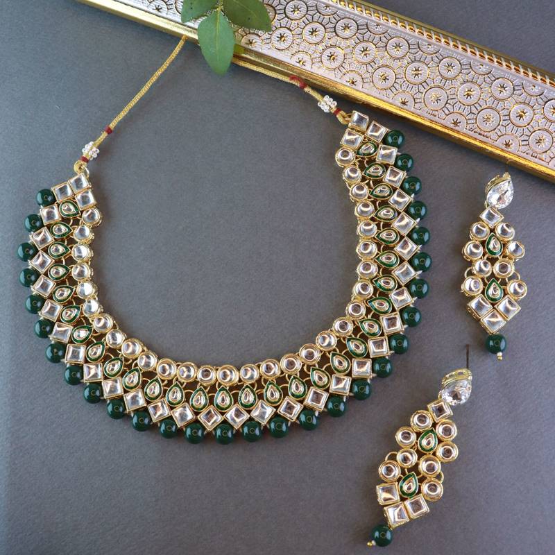 Gold Plated Traditional Kundan & Pearls Choker Necklace Jewellery Set with Earrings for Women and girls