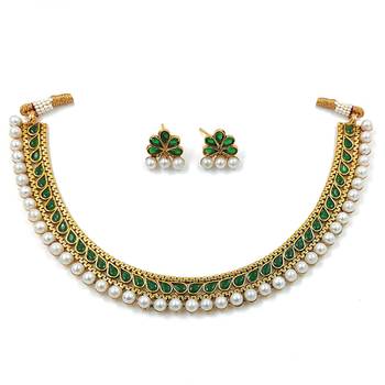 Gold Plated Traditional Green Choker Necklace Jewellery Set For Women/Girls  1