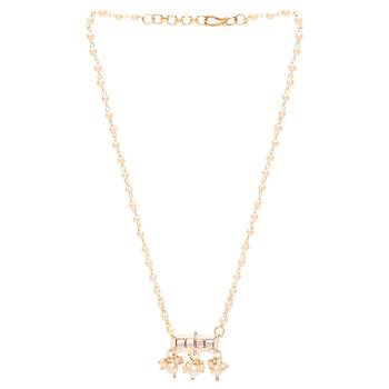 Gold Plated Traditional Pearl Beaded Stylish Necklace Jewellery Set with Earrings for Girls  4