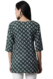 Green printed cotton cotton-kurtis
