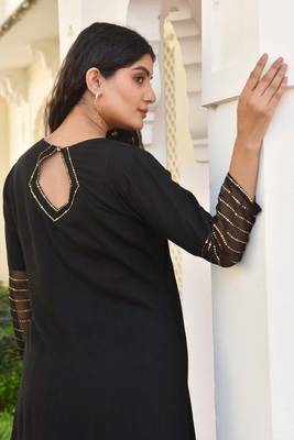 DEJA BLACK KURTA-PANT SET 4