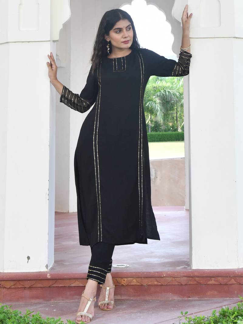 DEJA BLACK KURTA-PANT SET