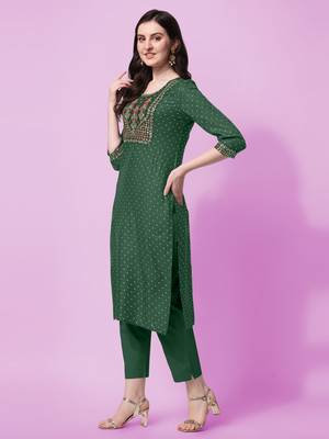 Green Sequins Foil Printed Embroidery Rayon Kurta 2
