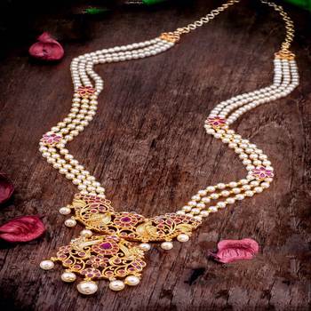 White jewellery 1