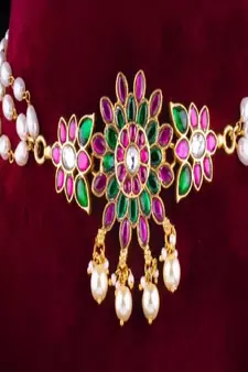 Multicolor chokers