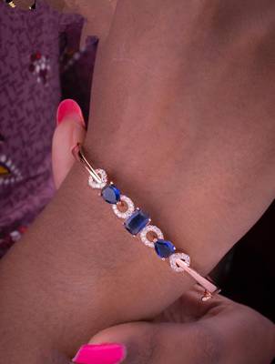 Blue bracelets 1