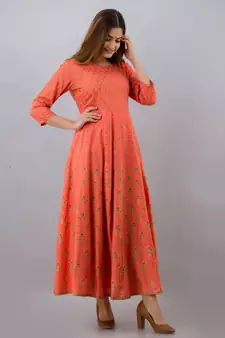 Women Printed Anarkali Kurta in Pink