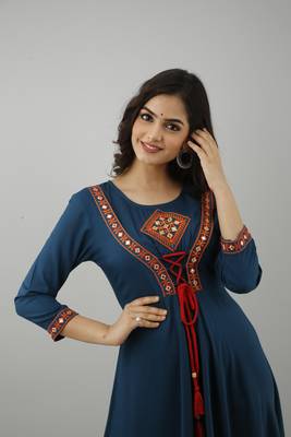 Women Embroidered Anarkali Kurta in Dark Blue 6