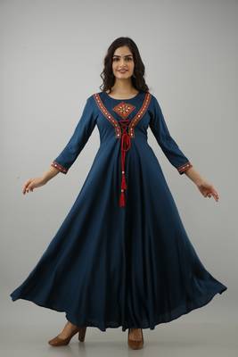 Women Embroidered Anarkali Kurta in Dark Blue 8