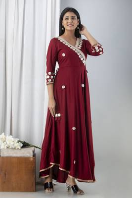 ftDiva Women Emblished Angarakha Flared Kurta in Maroon 2