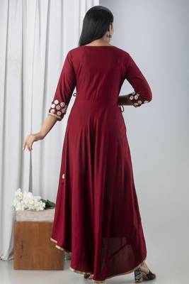 ftDiva Women Emblished Angarakha Flared Kurta in Maroon 4