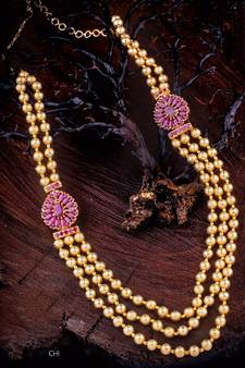 Red jewellery