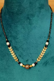 Gold mangalsutra