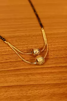 Gold mangalsutra