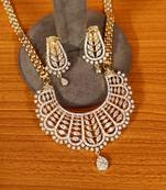 White mangalsutra