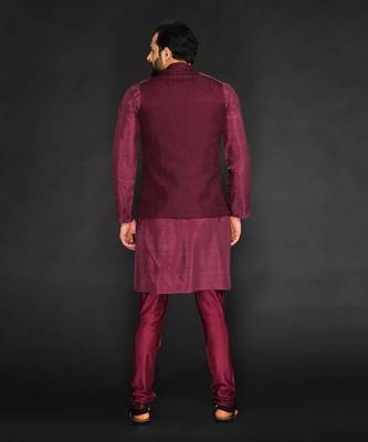 Maroon Textured Bundi With Kurta And Slim Pant 2
